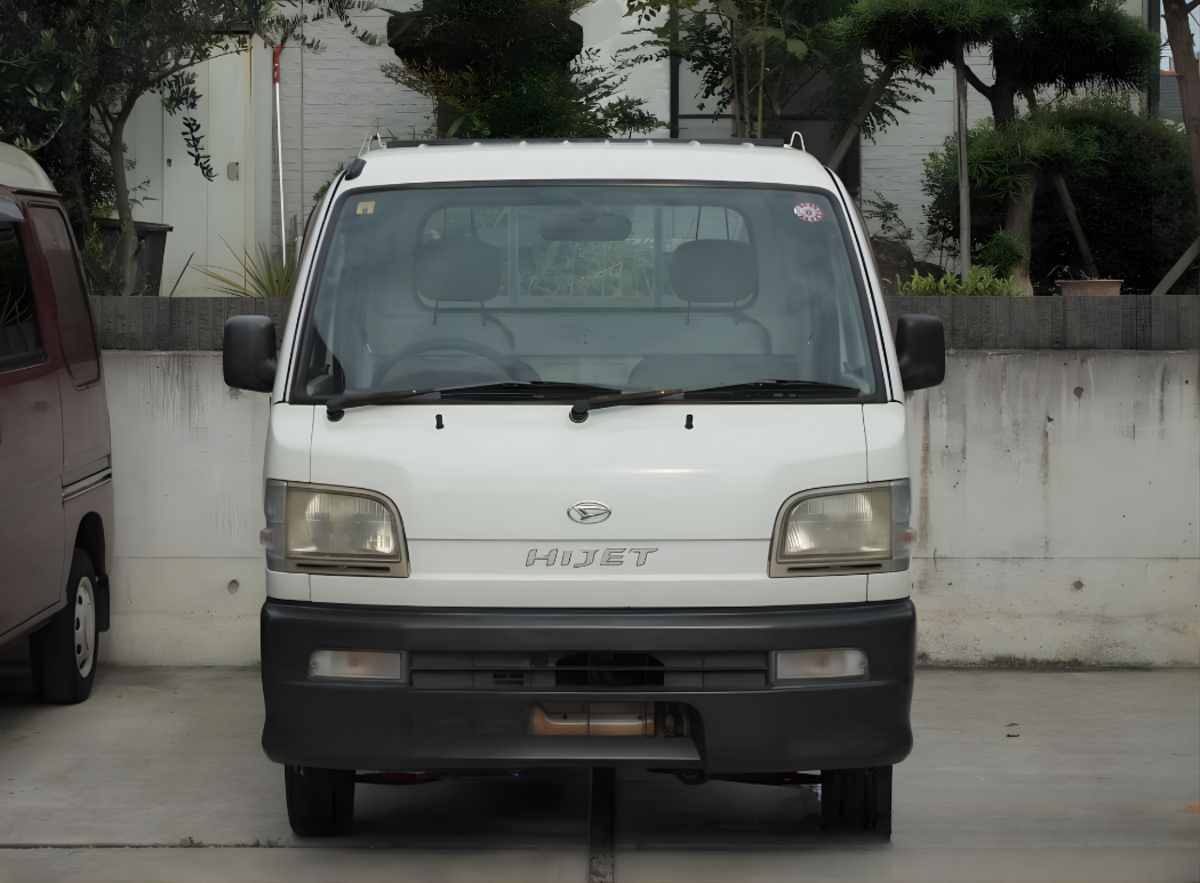 1999 Daihatsu Hijet Truck Special 4WD thumbnail 2